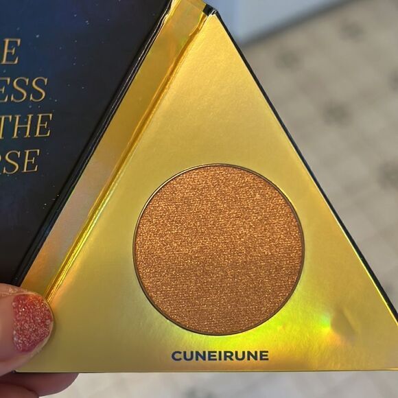 Urban Decay x Marvel Afterglow Highlighter Cuneirune & UNI-Mine - Picture 4 of 7